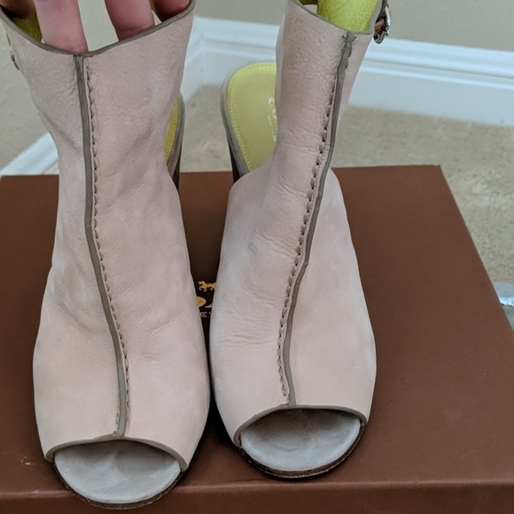 Coach Shooties size 8.5 Q4663 - Picture 2 of 4